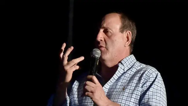 ASSOCIAZIONEILCASTAGNO-canto-a-braccio-a-favischio-paolo-santini-il-poeta-della-valle-del-velino